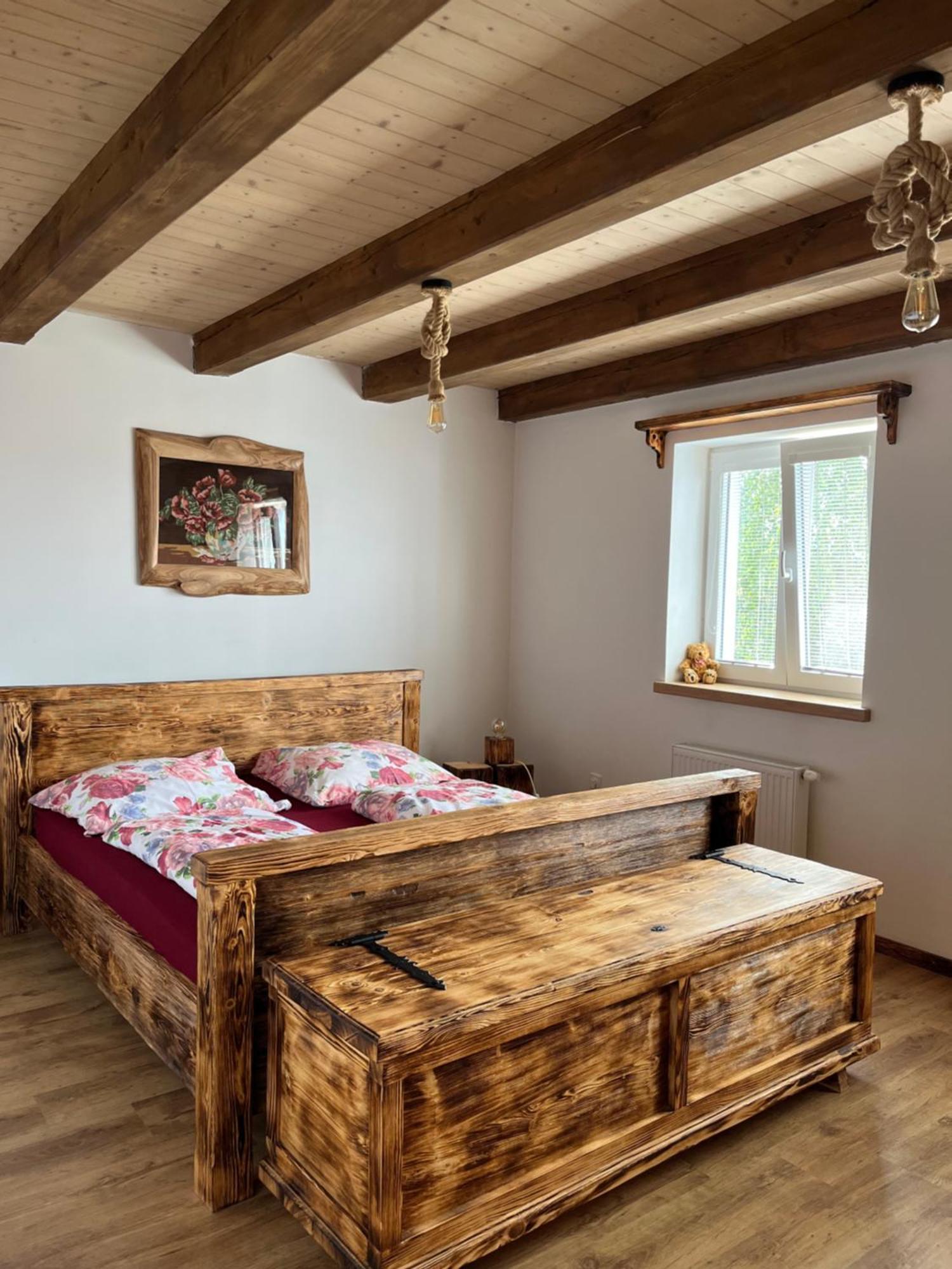 Vojnuv Mestec Dum S Vuni Dreva Holiday home